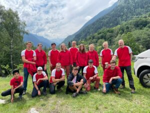 In Teambekleidung unterwegs zu ganz viel Spass