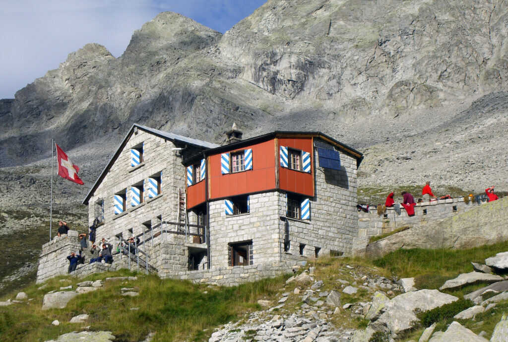 Ausserordentliche Generalversammlung unterstützt den Hüttenweg zur Sciora-Hütte